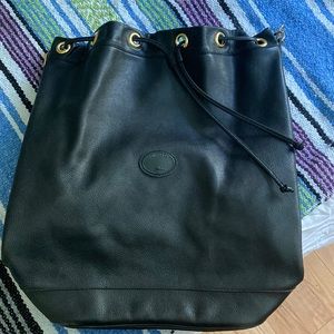 Beautiful carryall with adjustable side loops, perfect for everyday